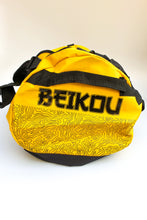 Load image into Gallery viewer, Duffel bag Yellow